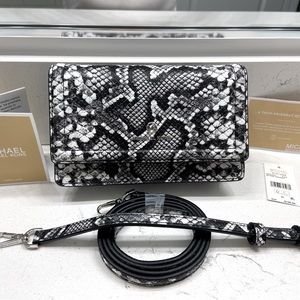 MICHAEL Michael Kors Jet Set Charm Small Phone Crossbody WITH DUST BAG!